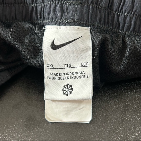 NIKE Shorts Men's Solid Icon Volley Shorts Pockets Drawstring Fully Lined Sz XXL - Picture 2 of 7